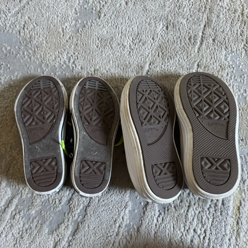 Converse Chuck Taylor Always On Hearts platform sneaker and black sneakers 11 - Picture 5 of 11